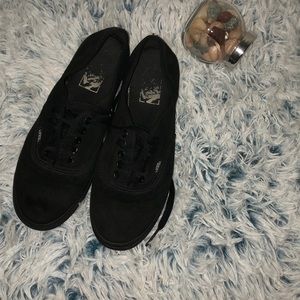 All black skinny vans